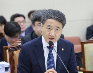 박능후 장관은 국회 보건복지위원회 업무보고를 통해 국민의 병원비 부담을 줄이고,  건강투자 지원을 확대하겠다는 의지를 밝혔다.