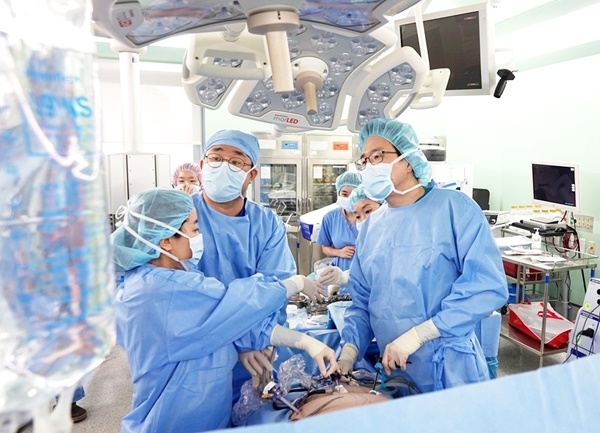 서울성모병원 비만수술 협진클리닉 수술 장면.