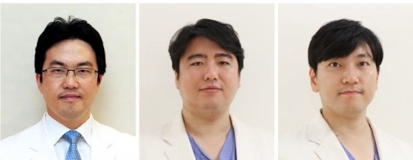 왼쪽부터 삼성서울병원 폐식도외과 조종호 교수, 박병조·김태호 임상강사.