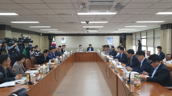 보건복지부는 22일 건강보험심사평가원 서울사무소에서 제22차 건강보험정책심의위원회를 개최했다.
