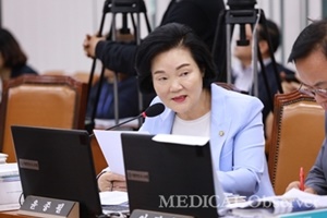 국회 보건복지위원회 윤종필 의원