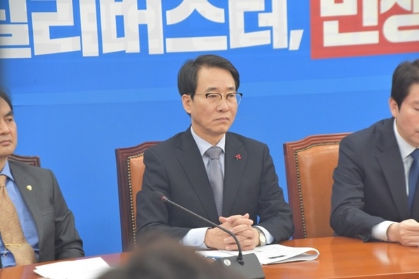 더불어민주당 이원욱 원내수석부대표