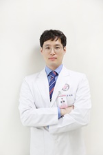 한림대강남성심병원 성형외과 김성환 교수. 사진 출처: 한림대강남성심병원