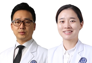 용인세브란스병원 유방외과 김주흥 교수(왼쪽)와 성형외과 정복기 교수.