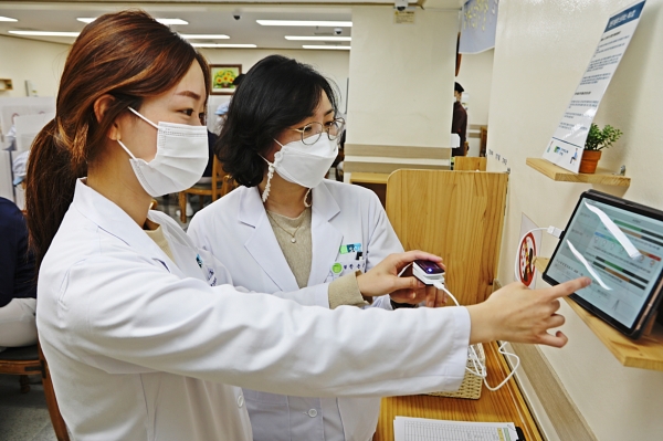 순천향대 천안병원이 교직원을 대상으로 스트레스를 점검하는 행사를 개최했다.