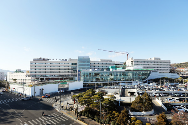 고려대학교 안암병원은 27일 국내 최초 클라우드 기반 정밀의료 병원정보시스템으로 완전 전환했다.