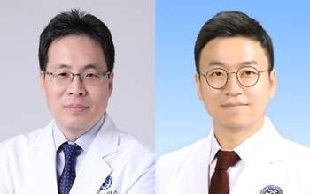 세브란스병원 허규하 이식외과 교수(왼쪽)와 원주세브란스기독병원 이식외과 김덕기 교수.