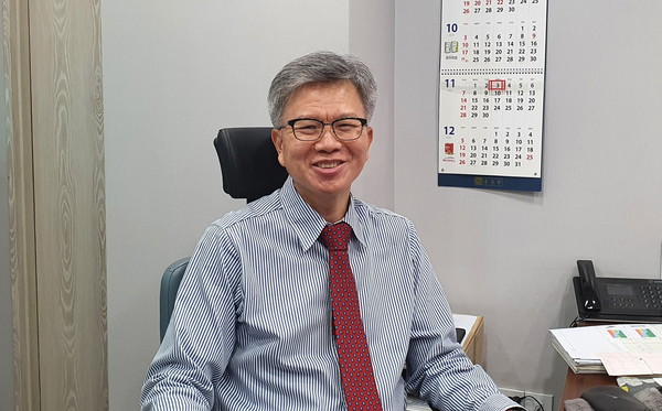 강원도의사회 김택우 회장은 코로나 장기화로 의료이용 감소에 따른 의료기관 손실을 정부가 보상하는 입법화가 필요하다고 강조했다.