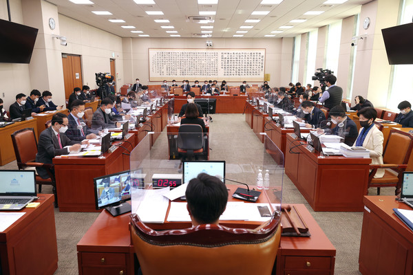 지난 3월 개최된 법사위 전체회의 모습(국회 사무처 제공)