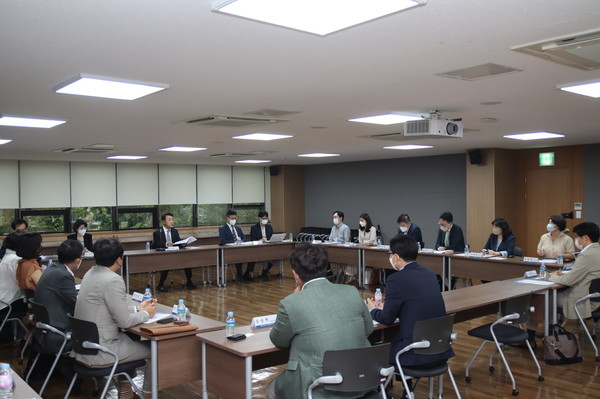 한국제약바이오협회는 23일 서울 서초구 방배동 회관에서 제1차 디지털헬스위원회를 개최했다.