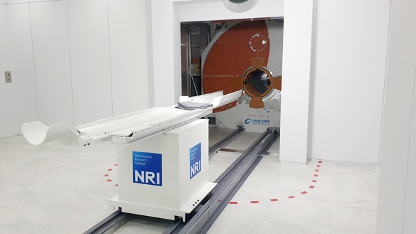 길병원은 11.74T MRI 통합시스템 설치를 완료하고, 오는 3월 세계 최초로 전임상시험을 추진한다고 12일 밝혔다.