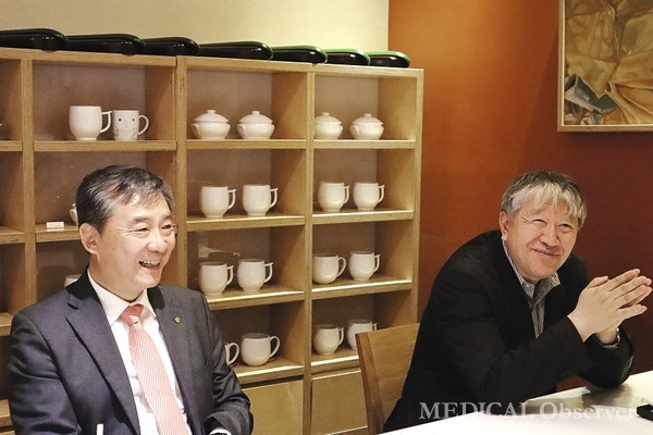 유한양행 R&D 김열홍 사장(사진 왼쪽), 서울성모병원 강진형 교수