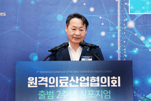 서울대병원 강건욱 교수(핵의학과)는 개인 의료 정보 접근 제한이 디지털헬스케어 발전을 가로막고 있다고 말했다.