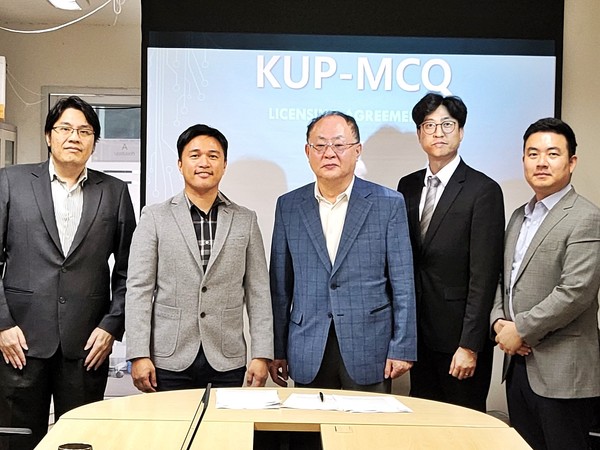 한국유나이티드제약은 태국 MCQ사와 개량신약 레보틱스CR 라이센싱 계약을 체결했다고 6일 밝혔다. 