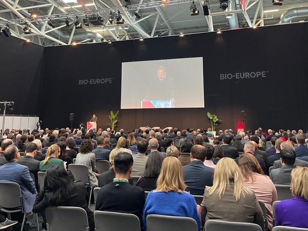 지난 6일부터 8일까지 독일 뮌헨에서 열린 이번 행사는 60여개국의 제약바이오산업 전문가 및 생명공학 클러스터 대표단 등 5700여 명이 참가했다.
