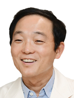 좌장 박철영 교수(강북삼성병원 내분비내과 / 대한비만학회 이사장)