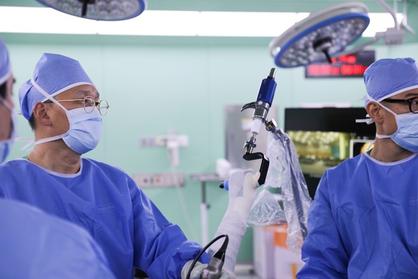 한림대학교동탄성심병원은 병원 내에 라이브서저리(Live Surgery) 시스템을 구축하고 이를 활용해 질 높은 의료교육 프로그램을 제공하겠다고 밝혔다. 