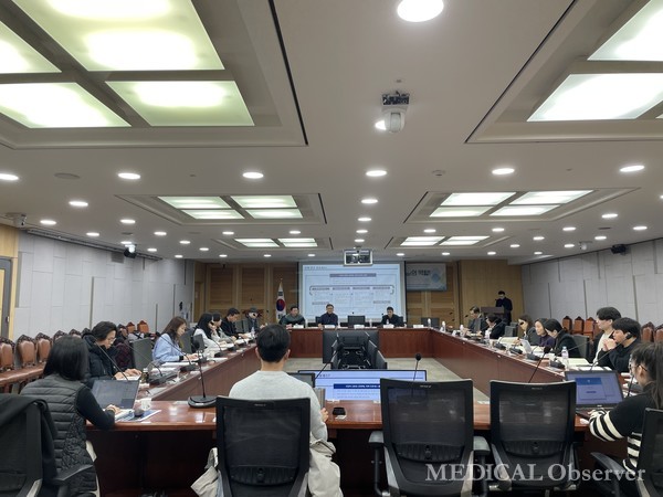 더불어민주당 신현영 의원은 지난 26일 국회 의원회관에서 ‘국민 정신건강 개선과 IT의 역할’ 토론회를 개최했다.