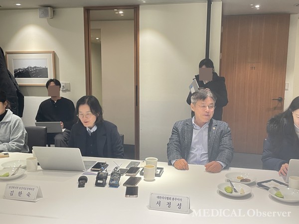 보건복지부와 대한의사협회가 24일 서울 달개비에서 제26차 의료현안협의체를 개최했다. 이날 자리에서는 의학 교육의 질 제고 방안에 대한 논의가 이뤄졌다.