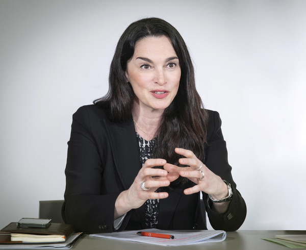 BMS 엠마 찰스 수석 총괄 부사장은 적극적인 인수합병과 연구개발로 혁신 신약을 선보이겠다고 전했다.