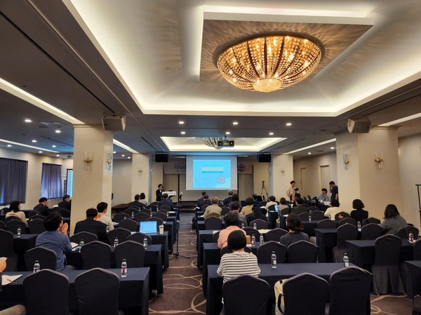 대한재택의료학회가 지난 12일 서울 역삼동 삼정호텔 2층 라벤다홀에서 ‘제2회 춘계 심포지엄’을 개최했다고 밝혔다.