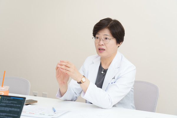 연세암병원 라선영 교수(종양내과)는 수술 가능한 2~3기 위암 환자의 완치를 위해 수술 전 보조요법의 건강보험 급여 적용이 필요하다고 강조했다.