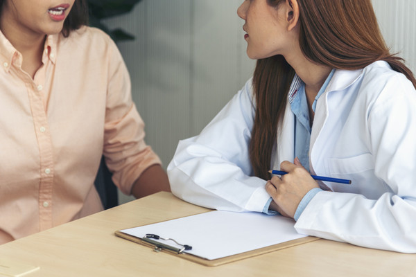 보건복지부는 의료 과소비 방지와 합리적 의료이용을 위해 오는 7월 1일부터 年 365회 초과 외래진료에 대해 본인부담률을 현행 평균 20% 수준에서 90%로 상향 조정(본인부담차등화)한다고 밝혔다(이미지 출처: 게티이미지뱅크).