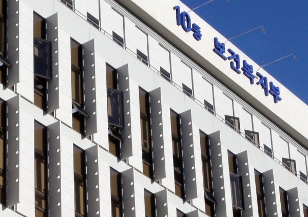 정부는 지난 18일 의료개혁특별위원회 산하 전달체계·지역의료 전문위원회 제5차 회의를 개최하고, 의료공급‧이용체계 정상화를 위한 일차의료 강화 방안을 집중 논의했다고 밝혔다.