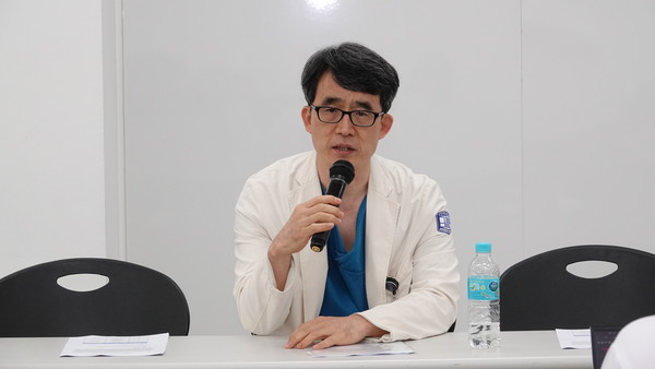 ▲가톨릭대 서울성모병원 송교영 로봇수술센터장(위장관외과 교수).