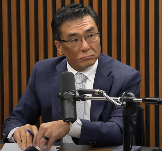 배장환 전 충북대병원·의대 비상대책위원장(현재 부산 좋은삼선병원)이 충북대병원이 전공의들을 제대로 수련하려면 서울아산병원 정도의 규모가 돼야 한다고 경고했다.   