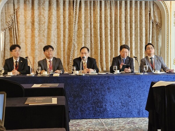 대한내과의사회는 20일 롯데호텔에서 제27차 정기총회 및 추계학술대회를 개최했다.