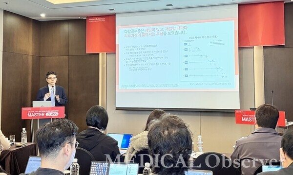 서울성모병원 민창기 교수는 28일 더플라자에서 열린 '다발골수종 치료의 최신 지견과 환자 접근성 강화를 위한 마스터 클래스'에서 다발골수종 치료에 좋은 치료옵션을 앞선 차수에 사용할 수 있도록 건강보험 급여 적용이 이뤄져야 한다고 강조했다.