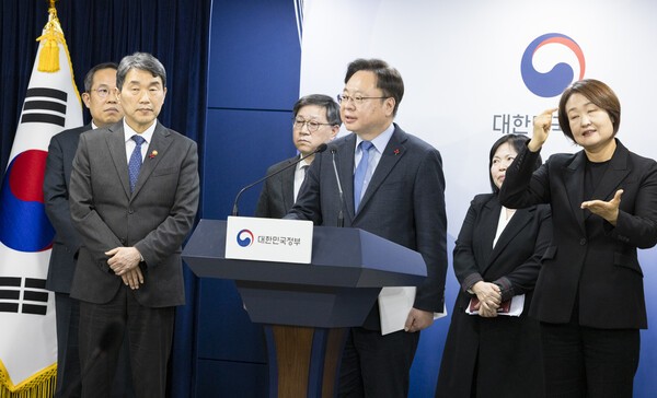 보건복지부는 사직 전공의가 복귀해 정상적으로 수련을 이어나갈 수 있도록 지원하겠다고 전했다. 