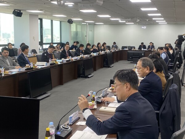 보건복지부는 23일 건강보험정책심의위원회의 올해 첫 대면회의를 진행했다. 