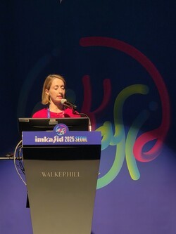 오스트레일리아 모나쉬대 Emma Halmos 교수