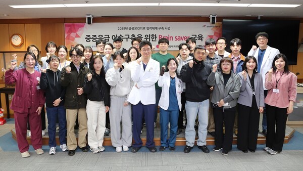 한림대 성심병원은 지난 4월 16일 제2별관 화상회의실에서 안양권 중증 응급환자 이송체계 강화를 위한 실무 교육을 개최했다. 