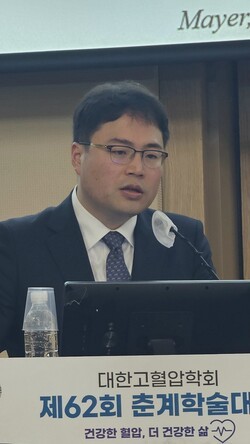 ▲부산대병원 이선학 교수.