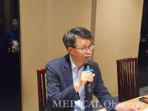 국민건강보험공단 김남훈 급여이사가 13일 여의도에서 출입전문기자단과 간담회를 갖고 올해 수가협상에 대한 소회를 밝혔다.