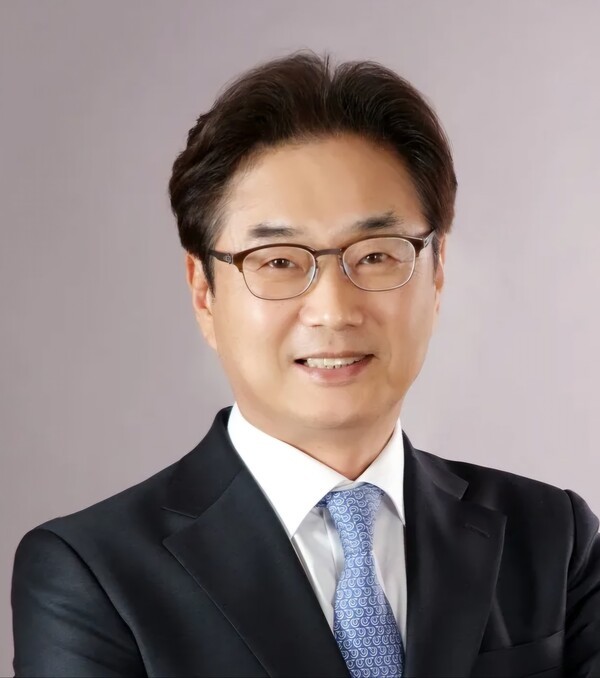 원희목 신임 유한재단 이사장