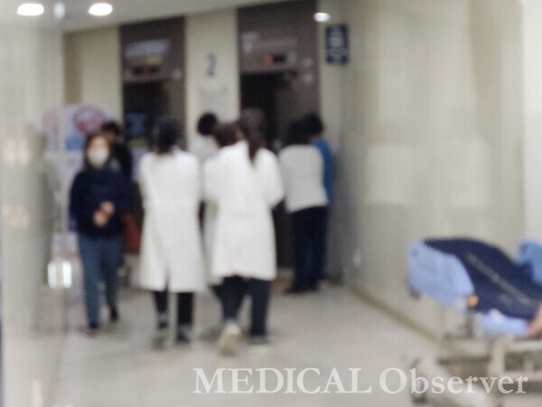 서울 모 대학병원의 실습 의대생