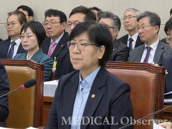 보건복지부 정은경 장관이 30일 국회 보건복지위원회 종합국정감사에 참석했다.