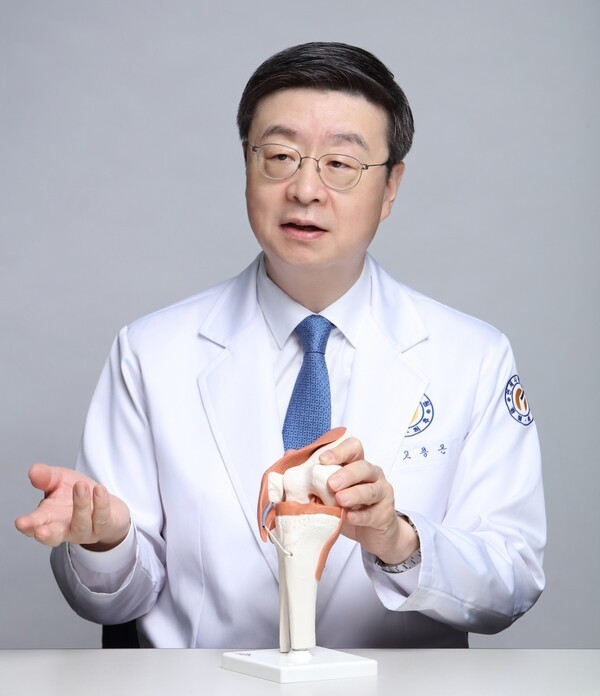 기사 제목 '중기관절염 환자, 관절내시경 신중하게 선택해야'의 대표 이미지