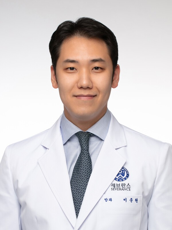 기사 제목 '안구 세포 회춘시켜 난치성 노화질환 치료한다'의 대표 이미지
