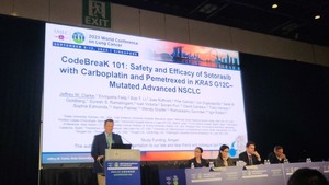9~12일 싱가포르에서 열린 세계폐암학회 국제학술대회(WCLC 2023)에서 미국 듀크대학교암센터 JM Clarke 박사는 임상1b상 CodeBreak101 연구 결과를 공개했다.
